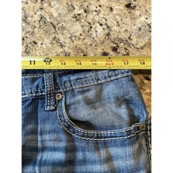 BKE Buckle Tyler Jean Shorts Mens Size 33 Blue Denim Embroidered Light Wash 12" - Picture 6 of 11